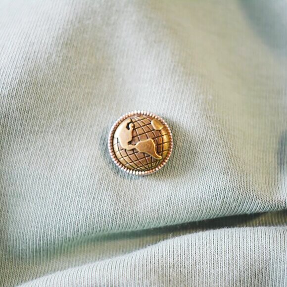 Handmade Bronze Earth Globe Pin - Picture 4 of 6